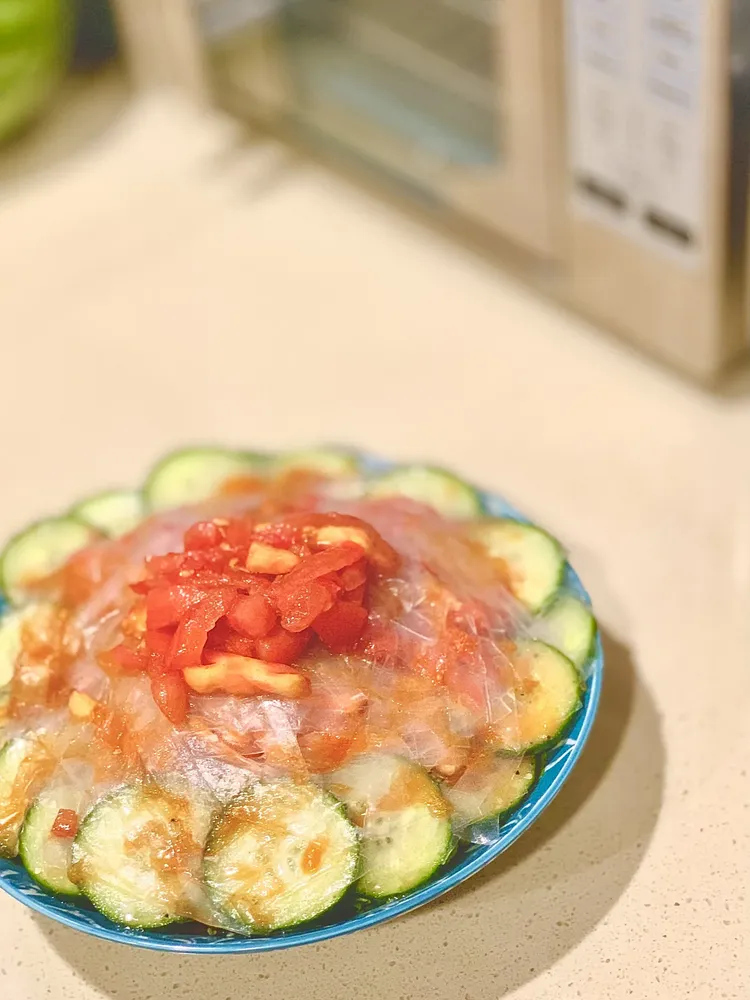 tomato and zucchini salad plate